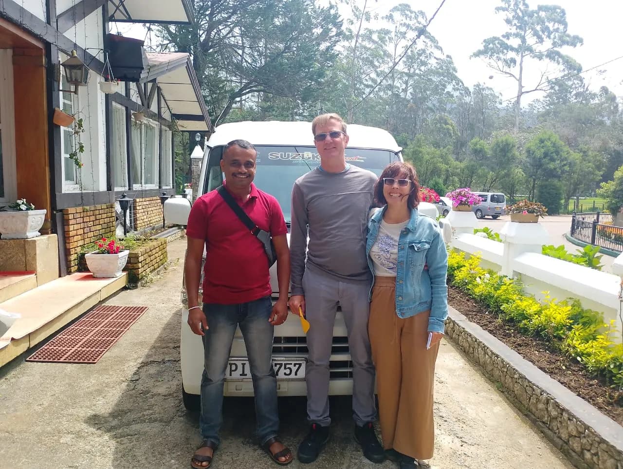 Rent a car in Sri Lanka with HBS